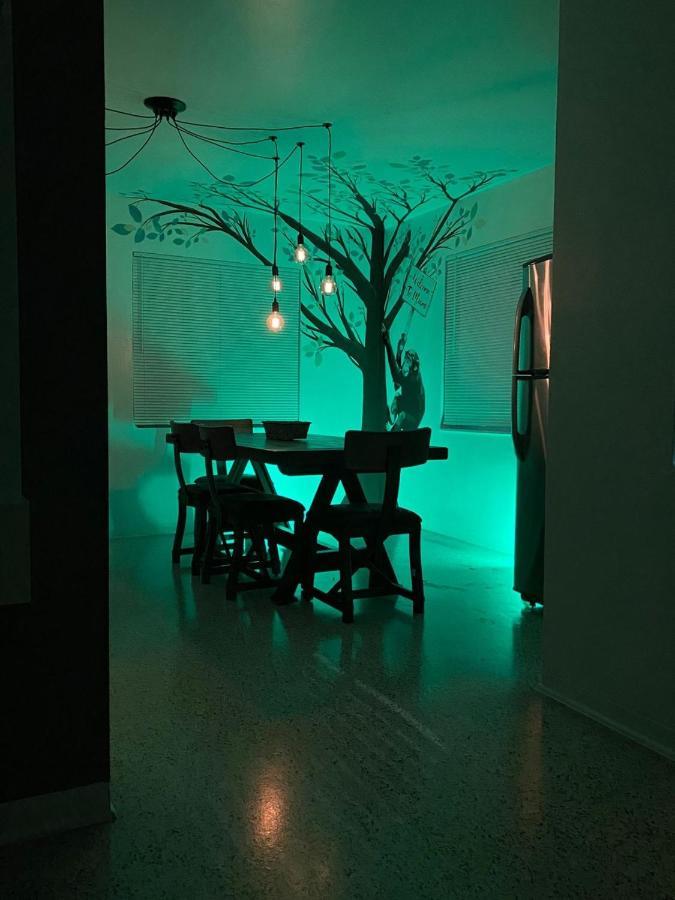 Stayover In Miami Home 2Br - 1Bth - Free Parking Buitenkant foto